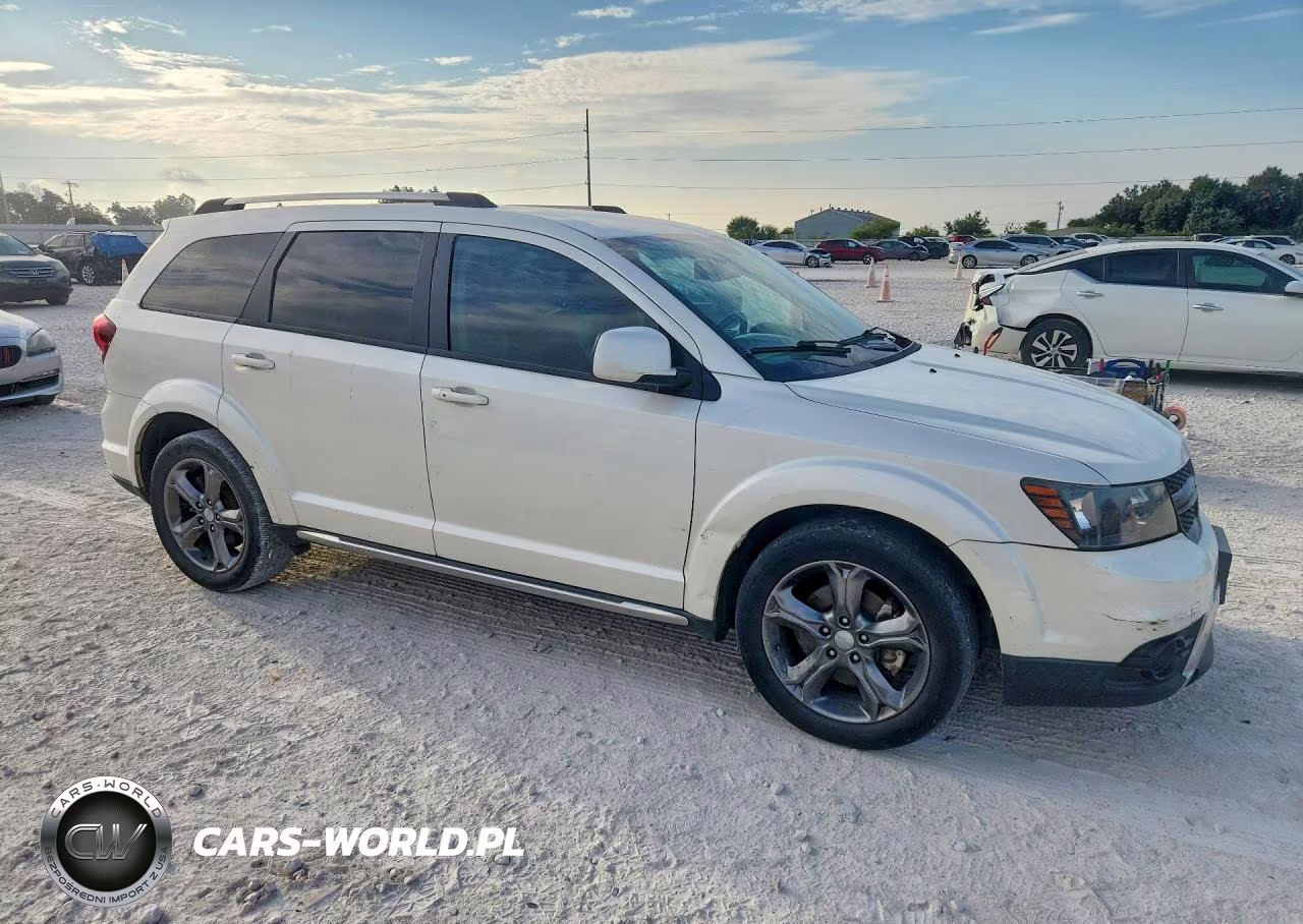 2015 Dodge Journey Crossroad VIN:3C4PDCGG0FT606238 - 4