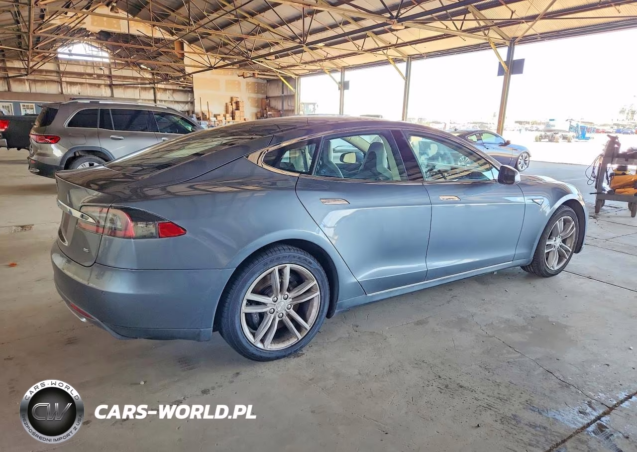 2013 Tesla Model S VIN:5YJSA1CNXDFP27222 - 3