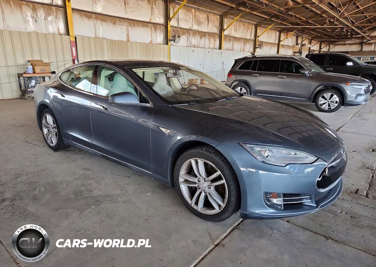 2013 Tesla Model S VIN:5YJSA1CNXDFP27222 - 4