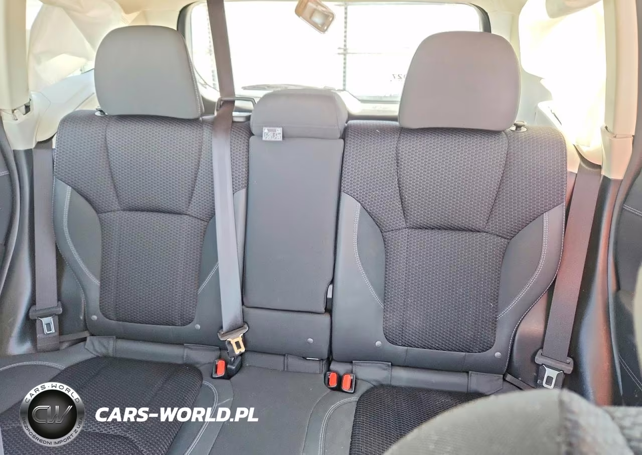 2021 Subaru Forester Premium VIN:JF2SKAFC8MH536102 - 10