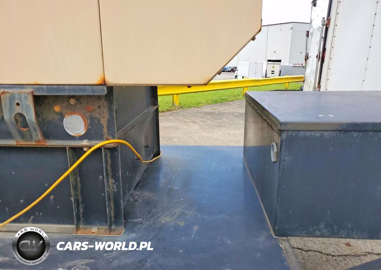 2005 Generac Standby Genset - Generator Set VIN:14DBC112X5C000957 - 5