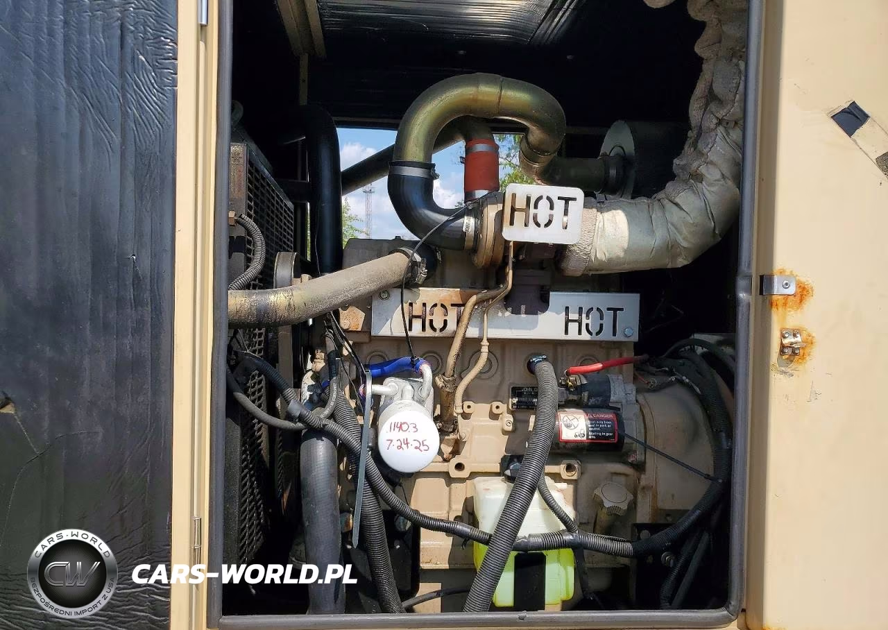 2005 Generac Standby Genset - Generator Set VIN:14DBC112X5C000957 - 7