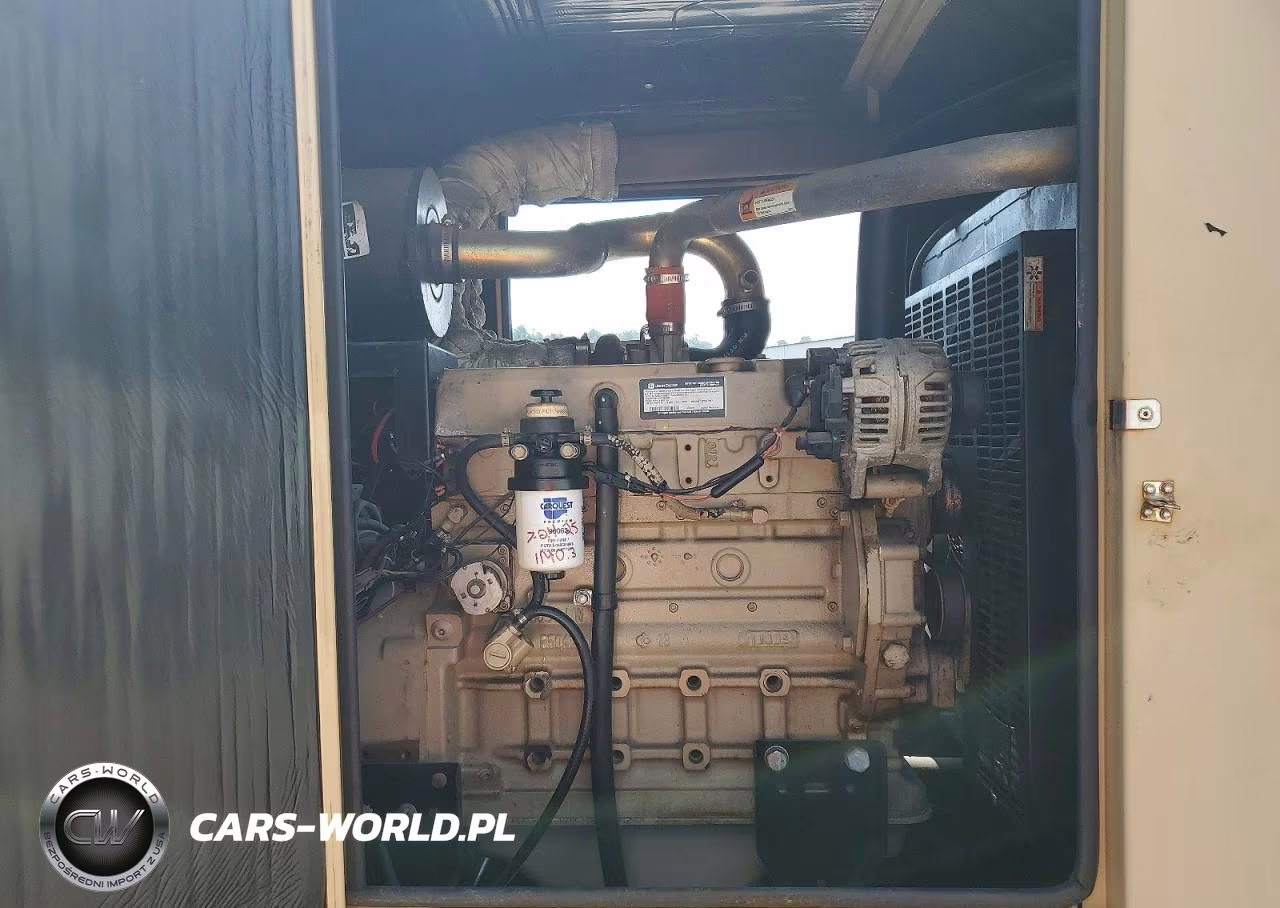 2005 Generac Standby Genset - Generator Set VIN:14DBC112X5C000957 - 8