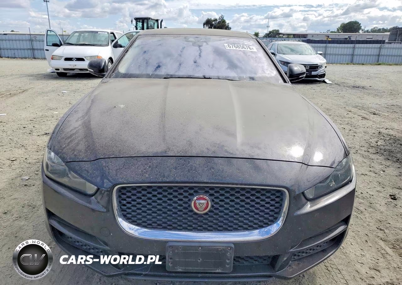 2017 Jaguar Xe Premium VIN:SAJAD4BG0HA948822 - 5