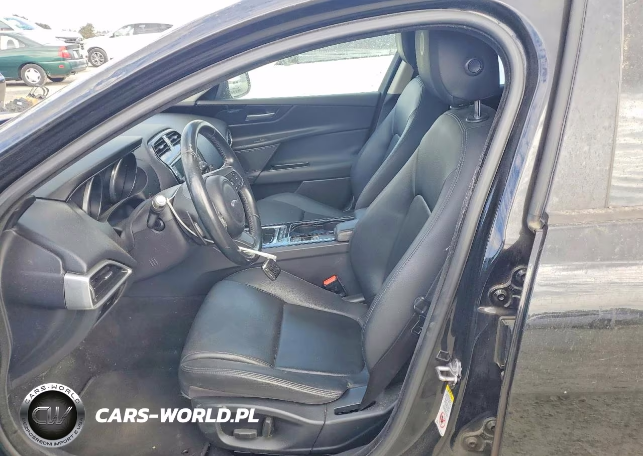 2017 Jaguar Xe Premium VIN:SAJAD4BG0HA948822 - 7