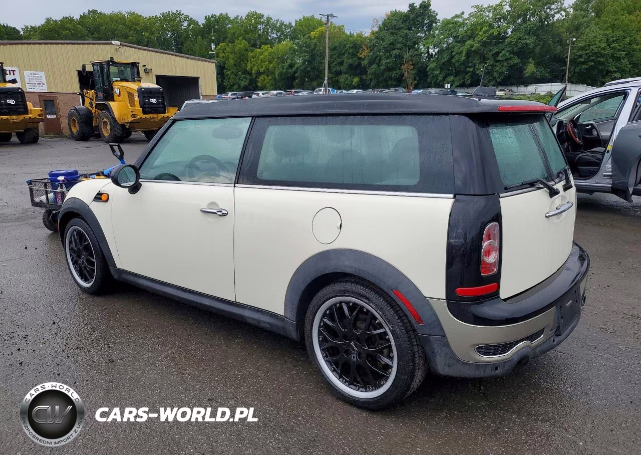 2011 MINI COOPER CLUBMAN VIN:WMWZF3C52BTX82234 - 2