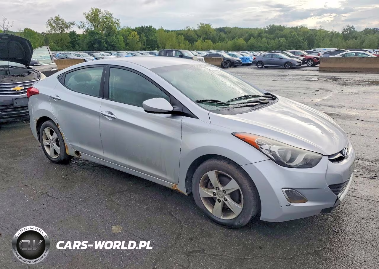 2012 Hyundai Elantra Gls VIN:KMHDH4AE6CU375606 - 4