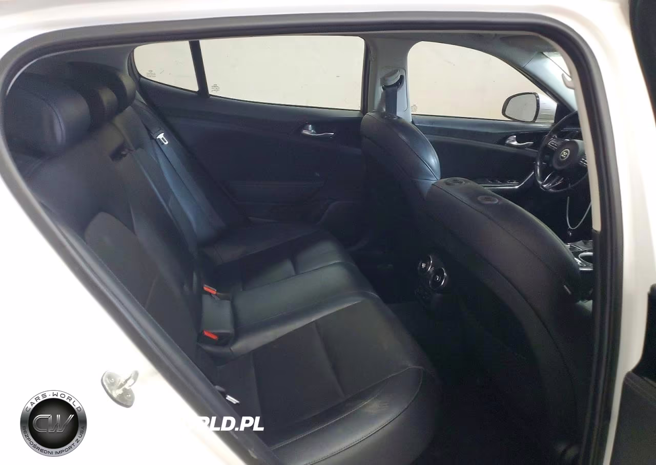 2018 Kia Stinger Base VIN:KNAE15LA2J6031122 - 10