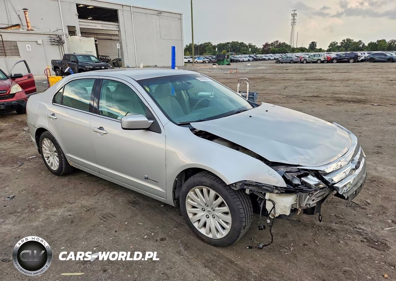 2010 Ford Fusion Hybrid VIN:3FADP0L30AR379527 - 4