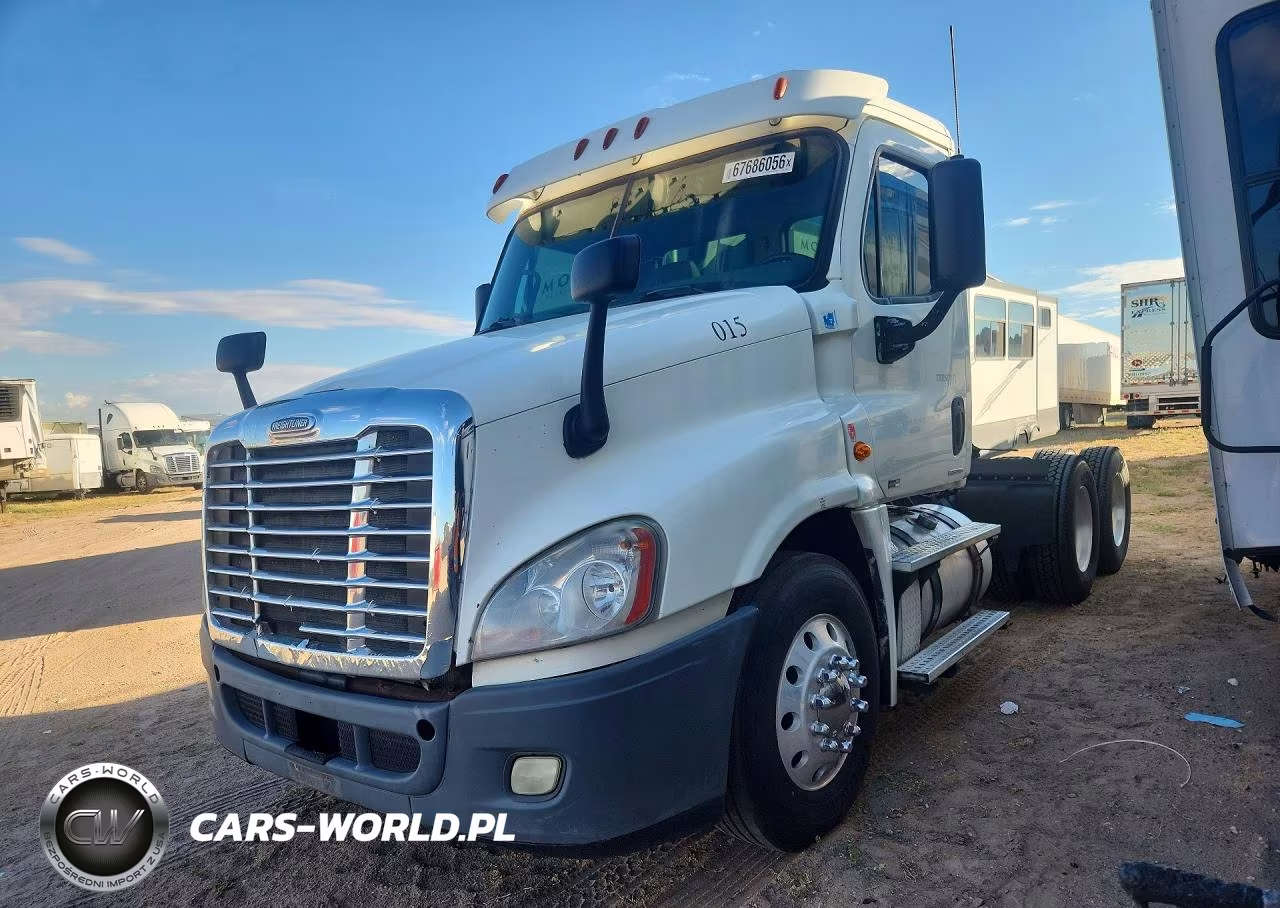 2011 Freightliner Cascadia Semi Truck