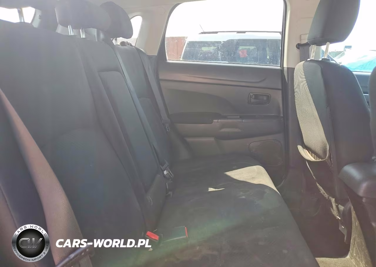 2015 Mitsubishi Outlander Sport Es VIN:4A4AP3AU7FE020592 - 11