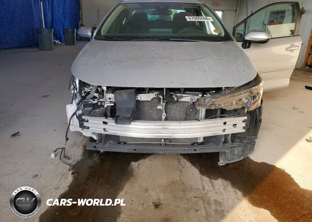 2020 Toyota Corolla Le VIN:5YFEPRAE8LP125158 - 11