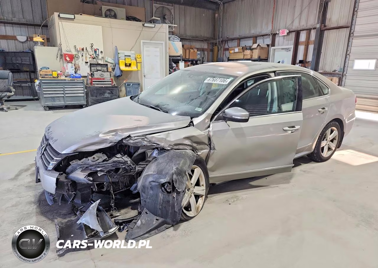2013 Volkswagen Passat Se VIN:1VWBP7A31DC057119 - 1