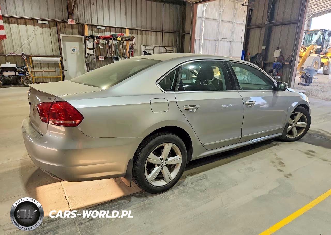 2013 Volkswagen Passat Se VIN:1VWBP7A31DC057119 - 3