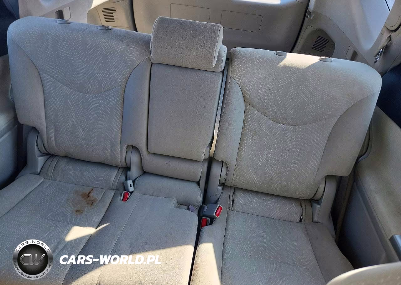 2012 Toyota Prius V Two VIN:JTDZN3EU0C3032973 - 10