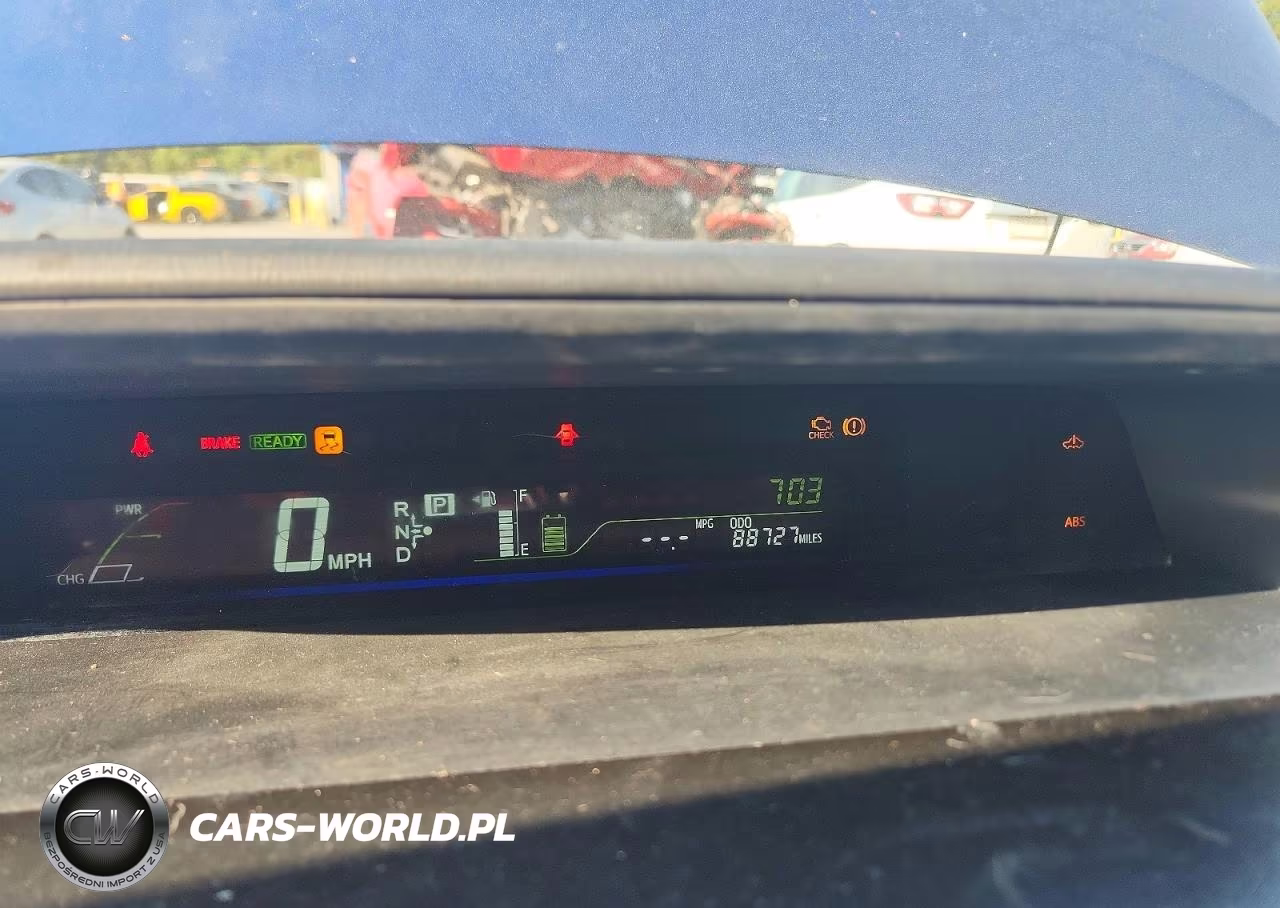 2012 Toyota Prius V Two VIN:JTDZN3EU0C3032973 - 9