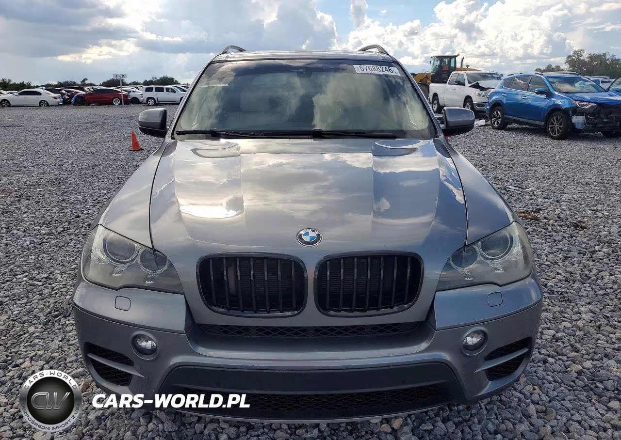 2013 BMW X5 xDrive50I VIN:5UXZV8C51D0C14520 - 5