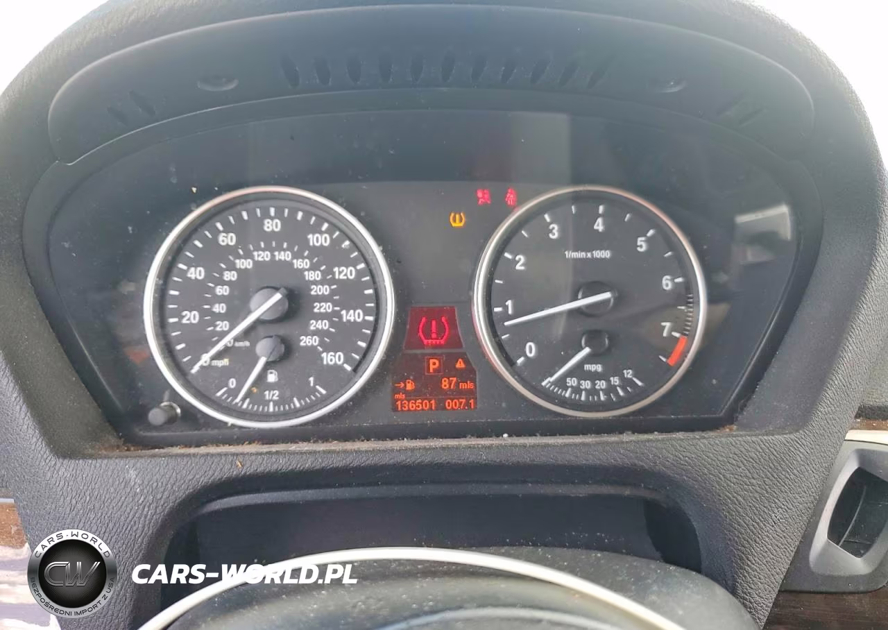 2013 BMW X5 xDrive50I VIN:5UXZV8C51D0C14520 - 9