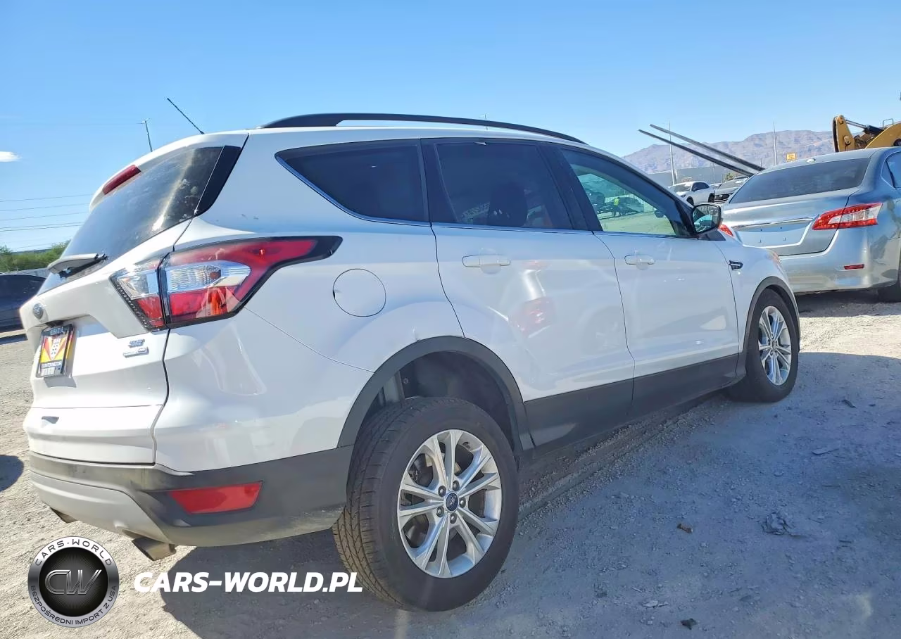 2018 Ford Escape Se VIN:1FMCU9GD2JUA92121 - 3