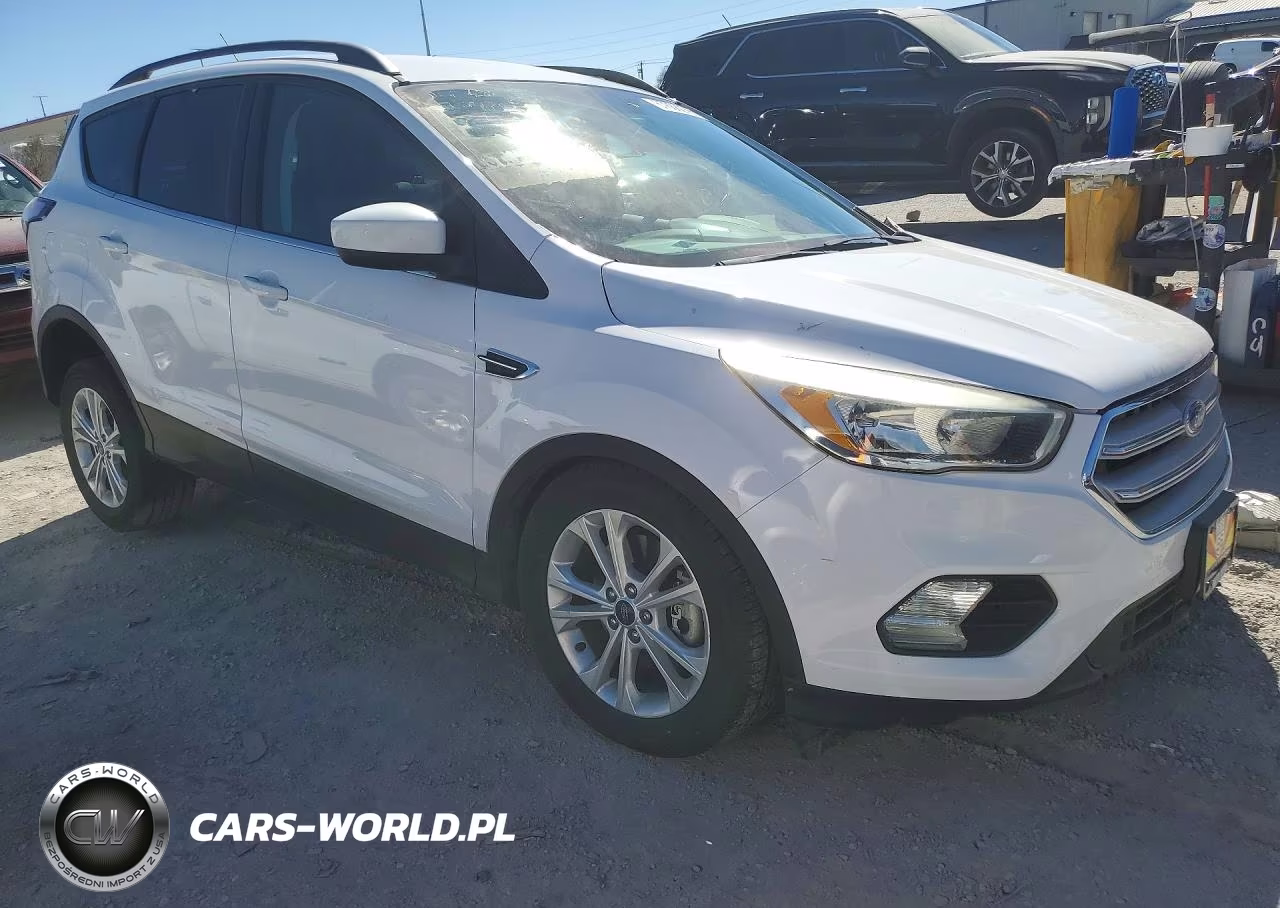 2018 Ford Escape Se VIN:1FMCU9GD2JUA92121 - 4