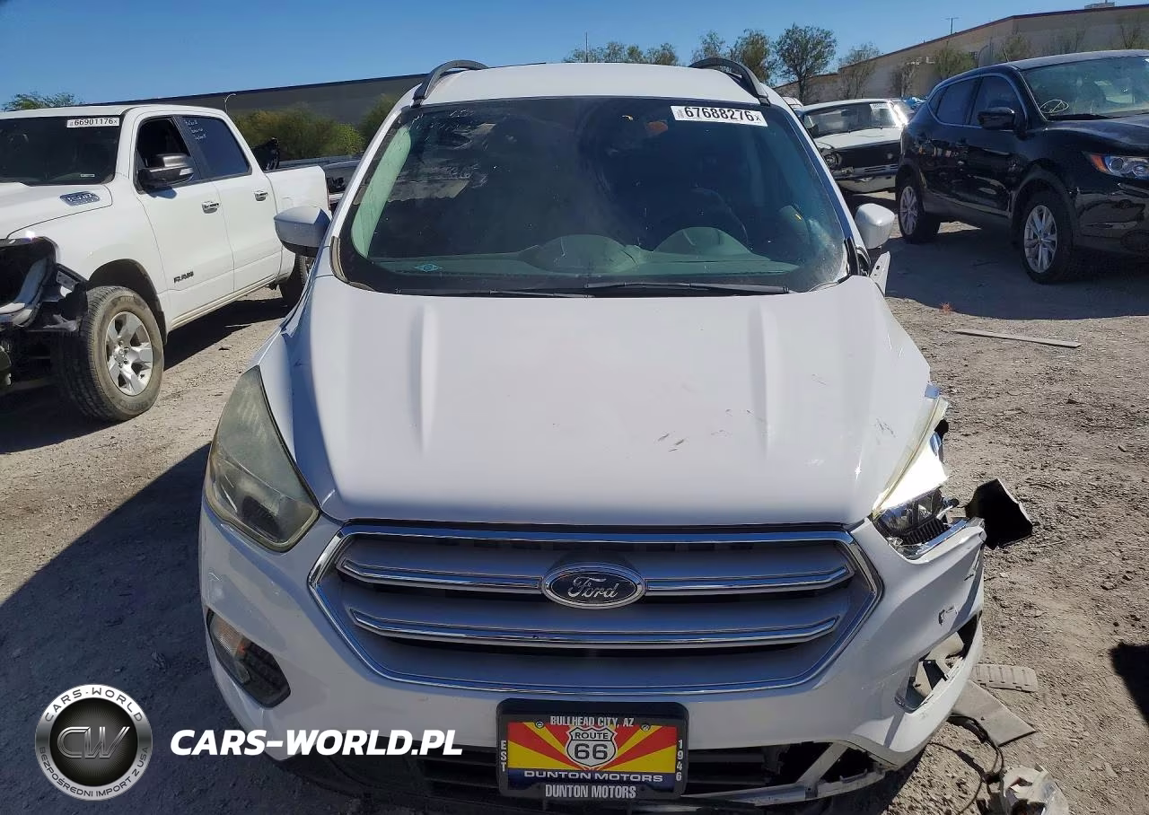 2018 Ford Escape Se VIN:1FMCU9GD2JUA92121 - 5