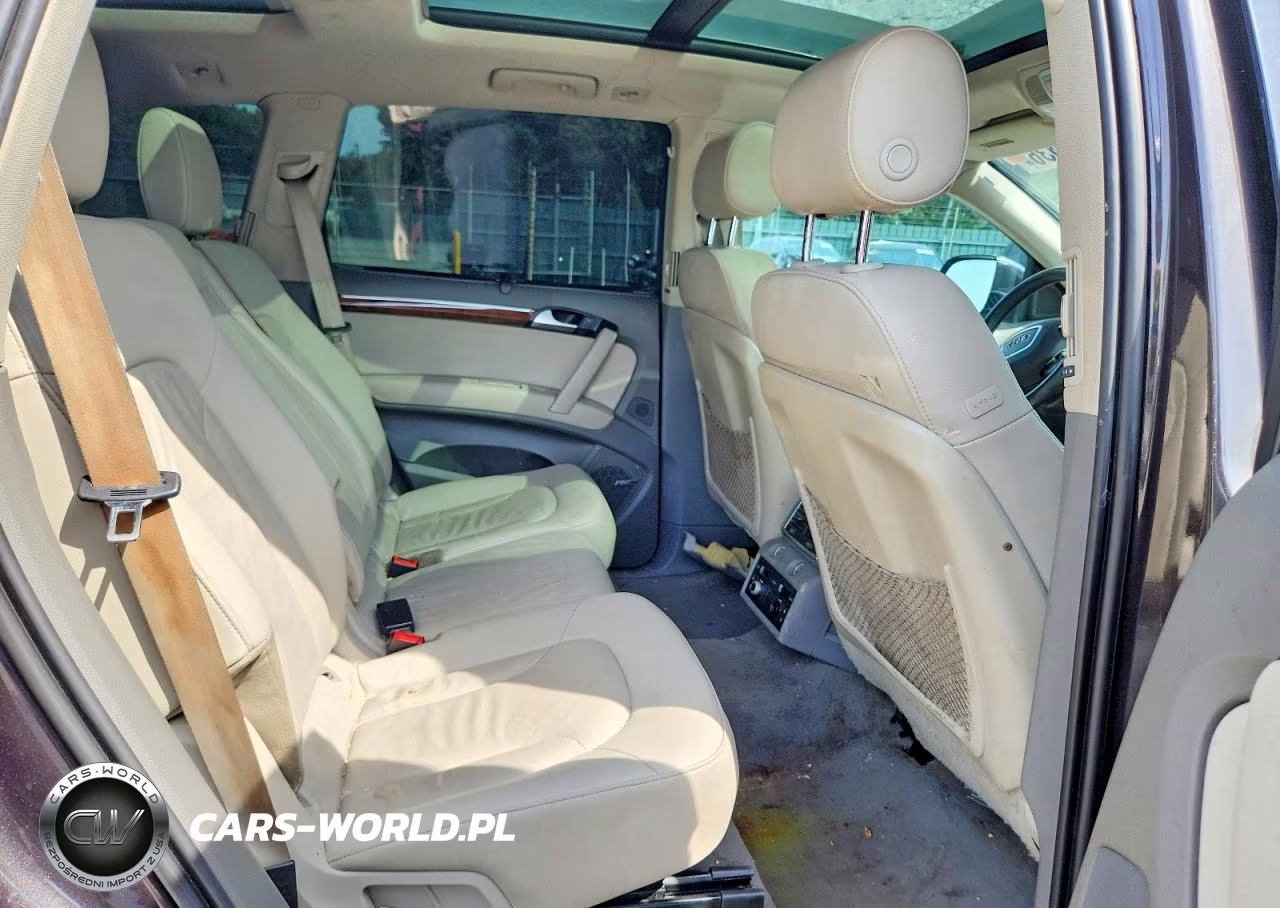 2015 Audi Q7 Premium Plus VIN:WA1LGAFEXFD018924 - 11