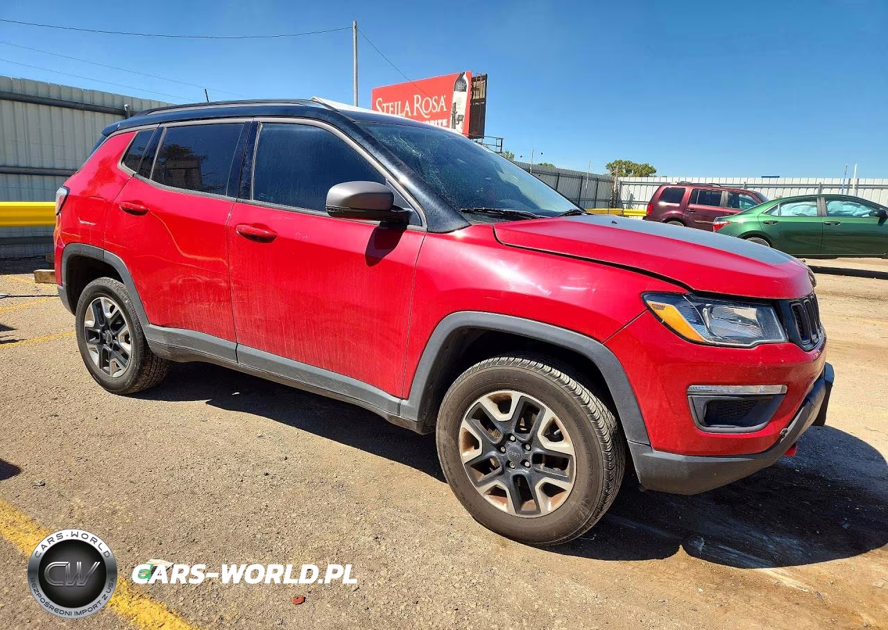 2018 Jeep Compass Trailhawk VIN:3C4NJDDB1JT135367 - 4