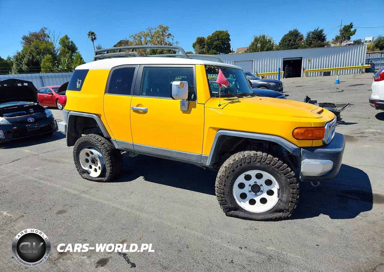 2007 Toyota Fj Cruiser Base VIN:JTEBU11F170056573 - 4