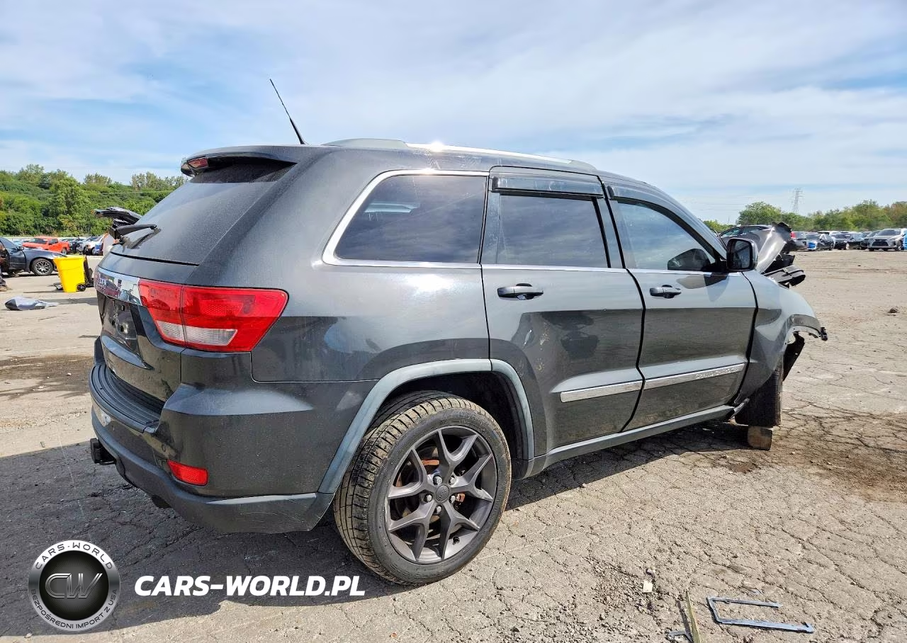 2011 Jeep Grand Cherokee Laredo VIN:1J4RR4GG1BC534269 - 3