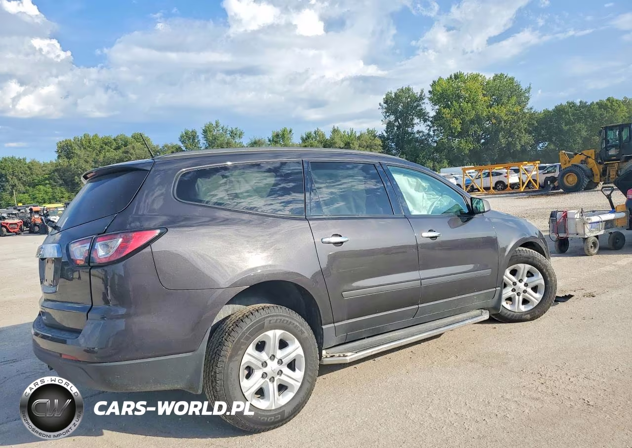 2017 Chevrolet Traverse Ls VIN:1GNKRFKD5HJ230034 - 3