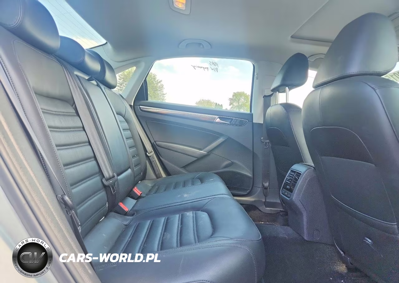 2017 Volkswagen Passat Sel Premium VIN:1VWCT7A33HC078821 - 10