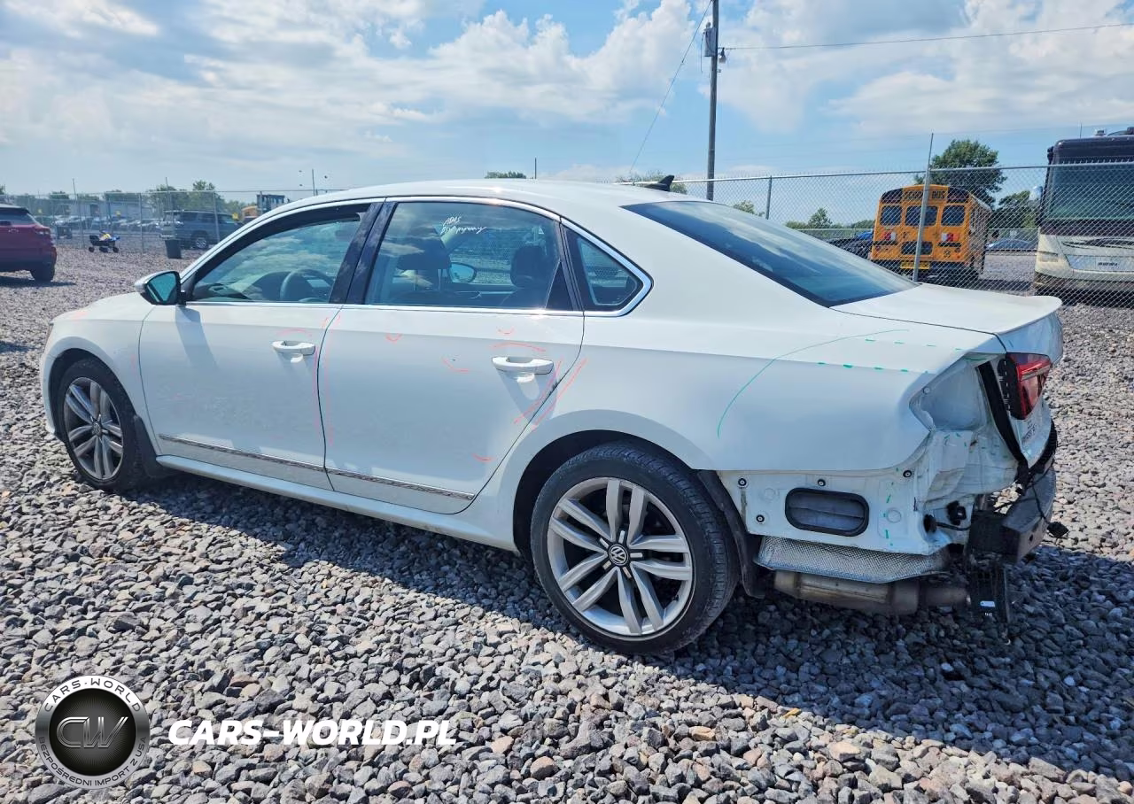 2017 Volkswagen Passat Sel Premium VIN:1VWCT7A33HC078821 - 2