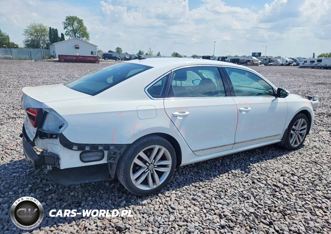 2017 Volkswagen Passat Sel Premium VIN:1VWCT7A33HC078821 - 3