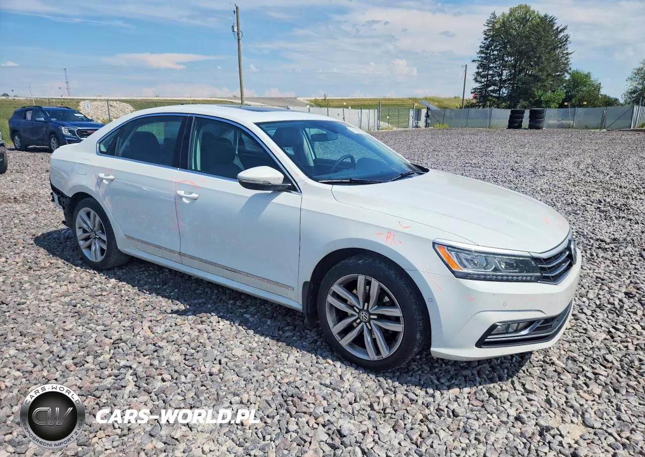 2017 Volkswagen Passat Sel Premium VIN:1VWCT7A33HC078821 - 4