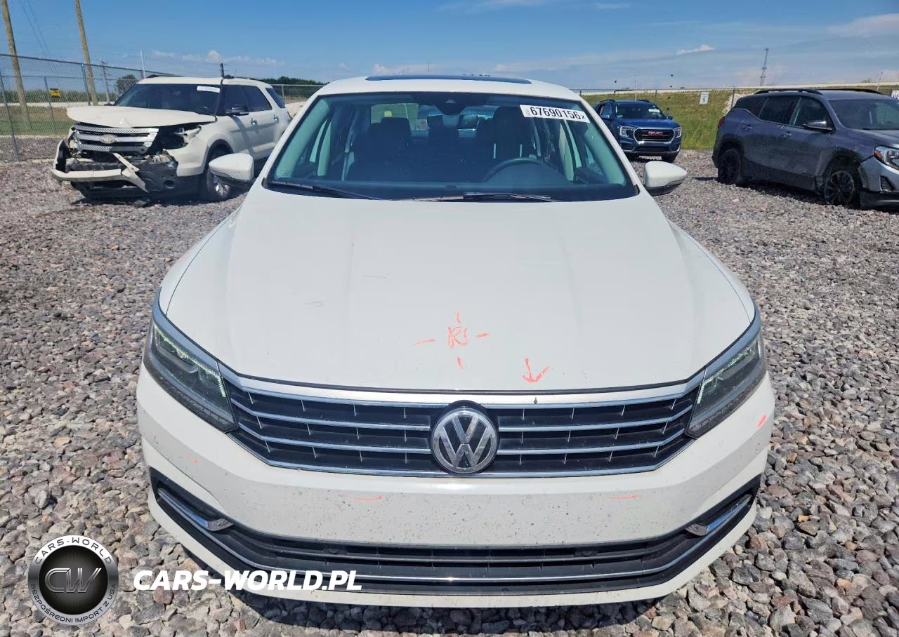 2017 Volkswagen Passat Sel Premium VIN:1VWCT7A33HC078821 - 5