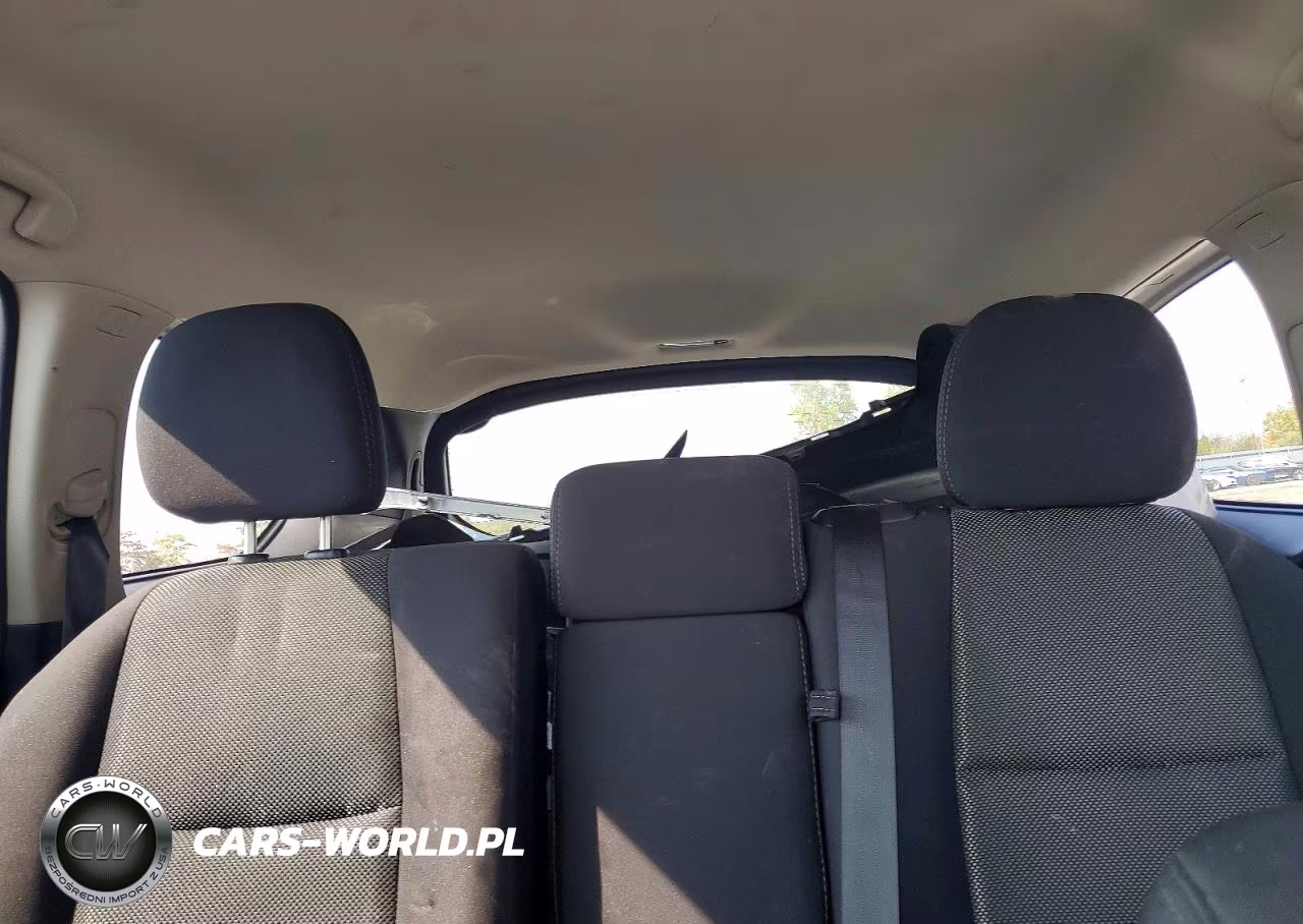 2019 Nissan Pathfinder S VIN:5N1DR2MM6KC649041 - 10