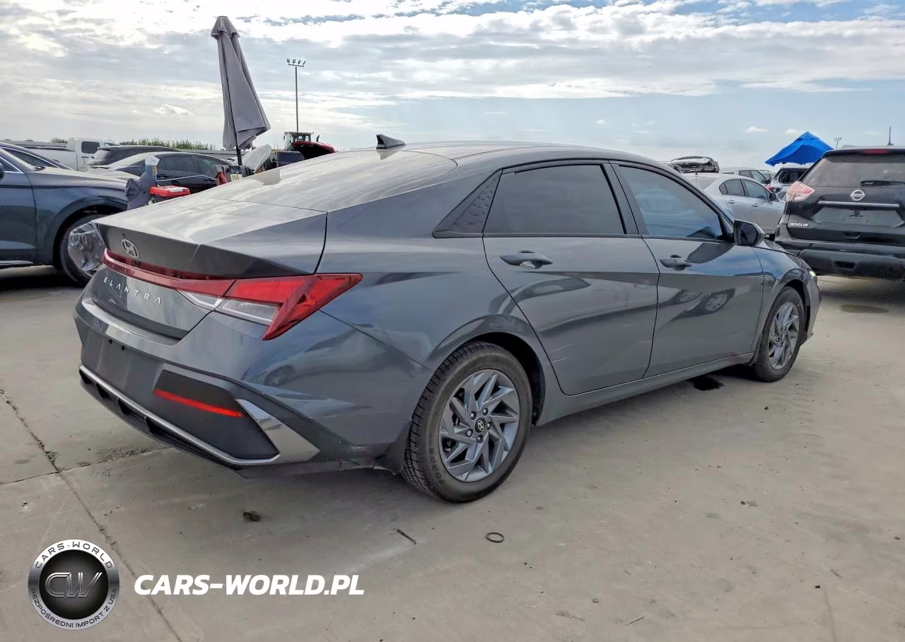 2024 Hyundai Elantra Sel VIN:KMHLM4DG5RU848912 - 3