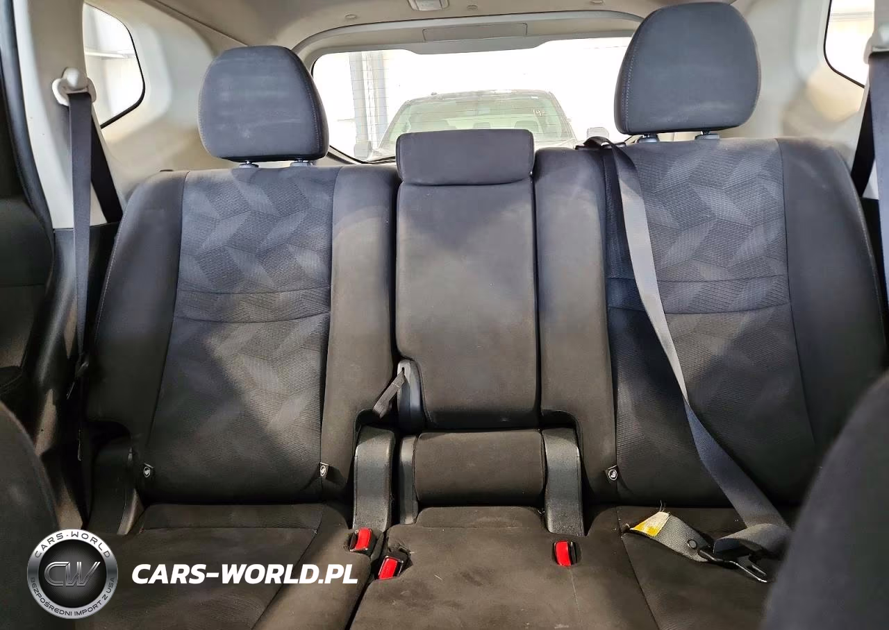 2015 Nissan Rogue S VIN:KNMAT2MV6FP565169 - 10