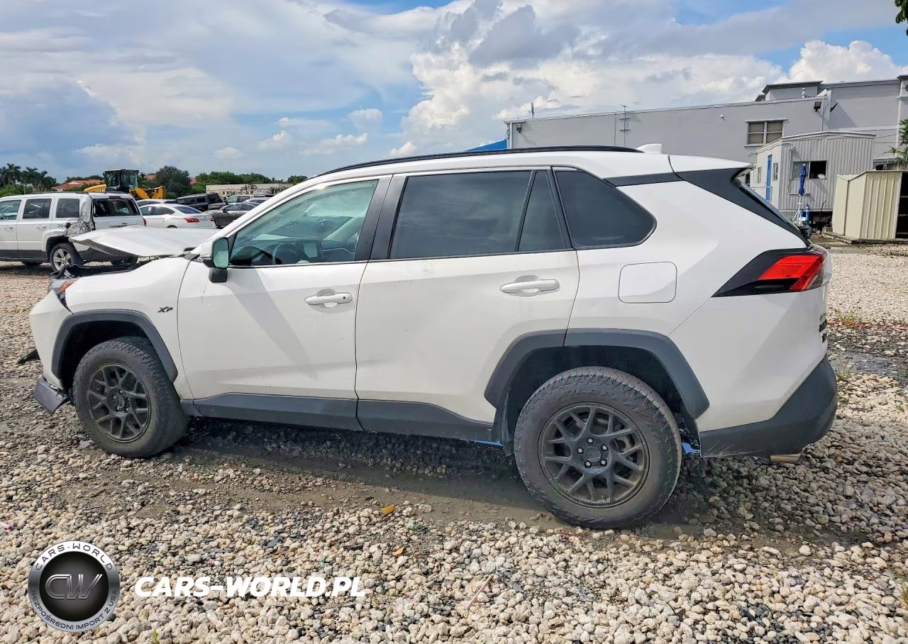 2022 Toyota Rav4 Xle VIN:2T3W1RFVXNC199156 - 2