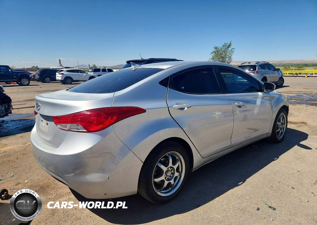 2012 Hyundai Elantra Gls VIN:5NPDH4AE6CH067477 - 3