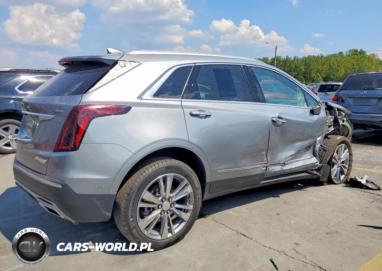 2025 Cadillac Xt5 Premium Luxury VIN:1GYKNCRS8SZ124445 - 3