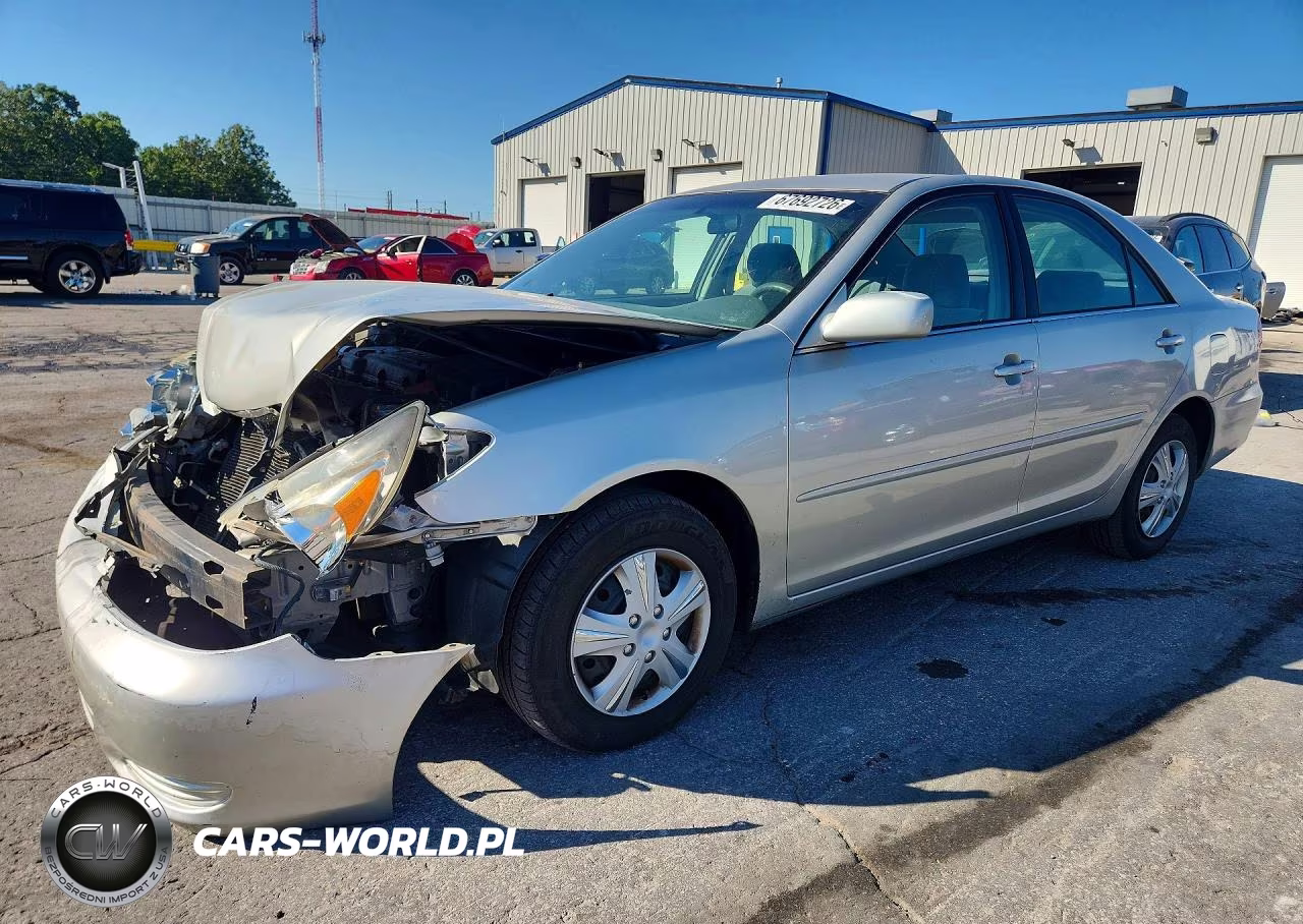2004 Toyota Camry Le