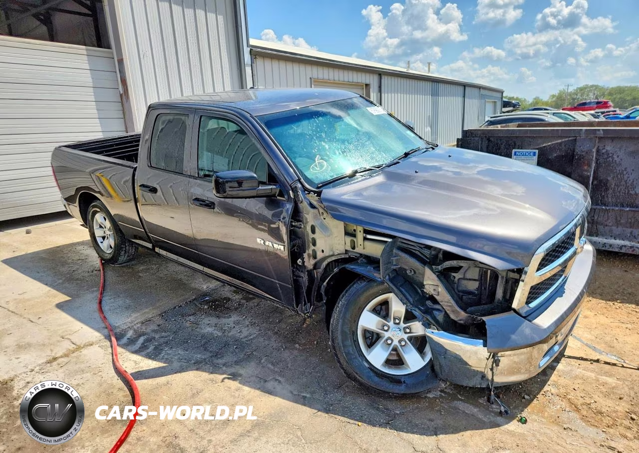 2019 Ram 1500 Classic Tradesman VIN:1C6RR6FG8KS521292 - 4