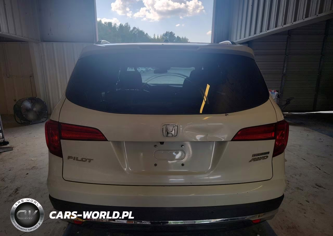 2016 Honda Pilot Touring VIN:5FNYF6H9XGB069510 - 6