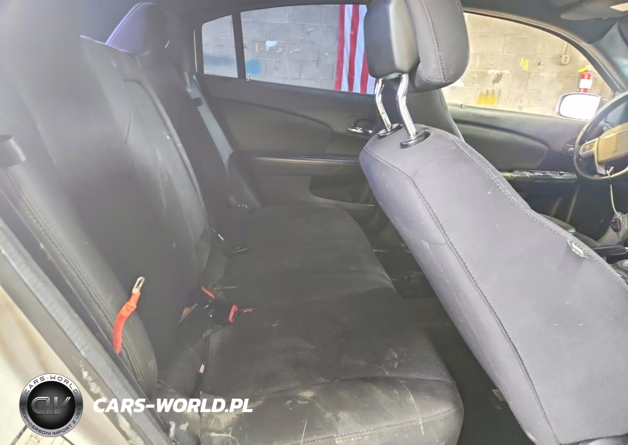 2012 Chrysler 200 Touring VIN:1C3CCBBG8CN234327 - 10