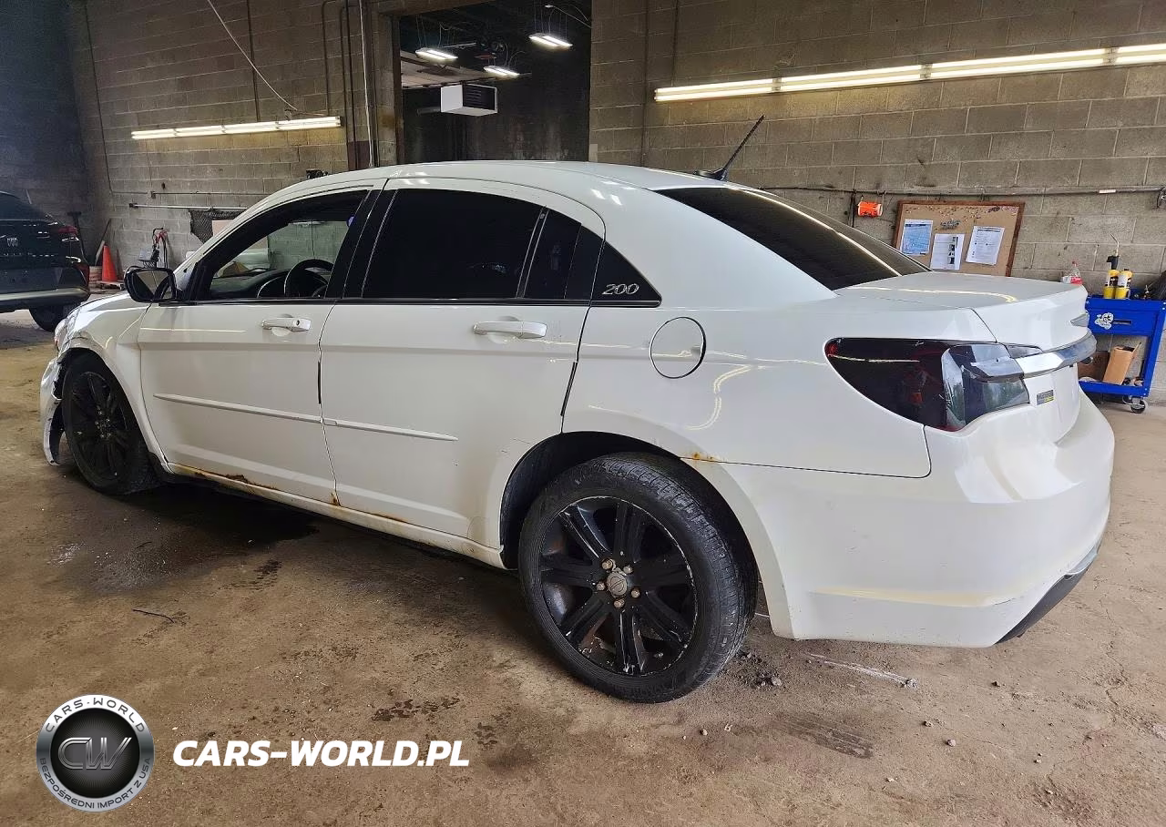 2012 Chrysler 200 Touring VIN:1C3CCBBG8CN234327 - 2