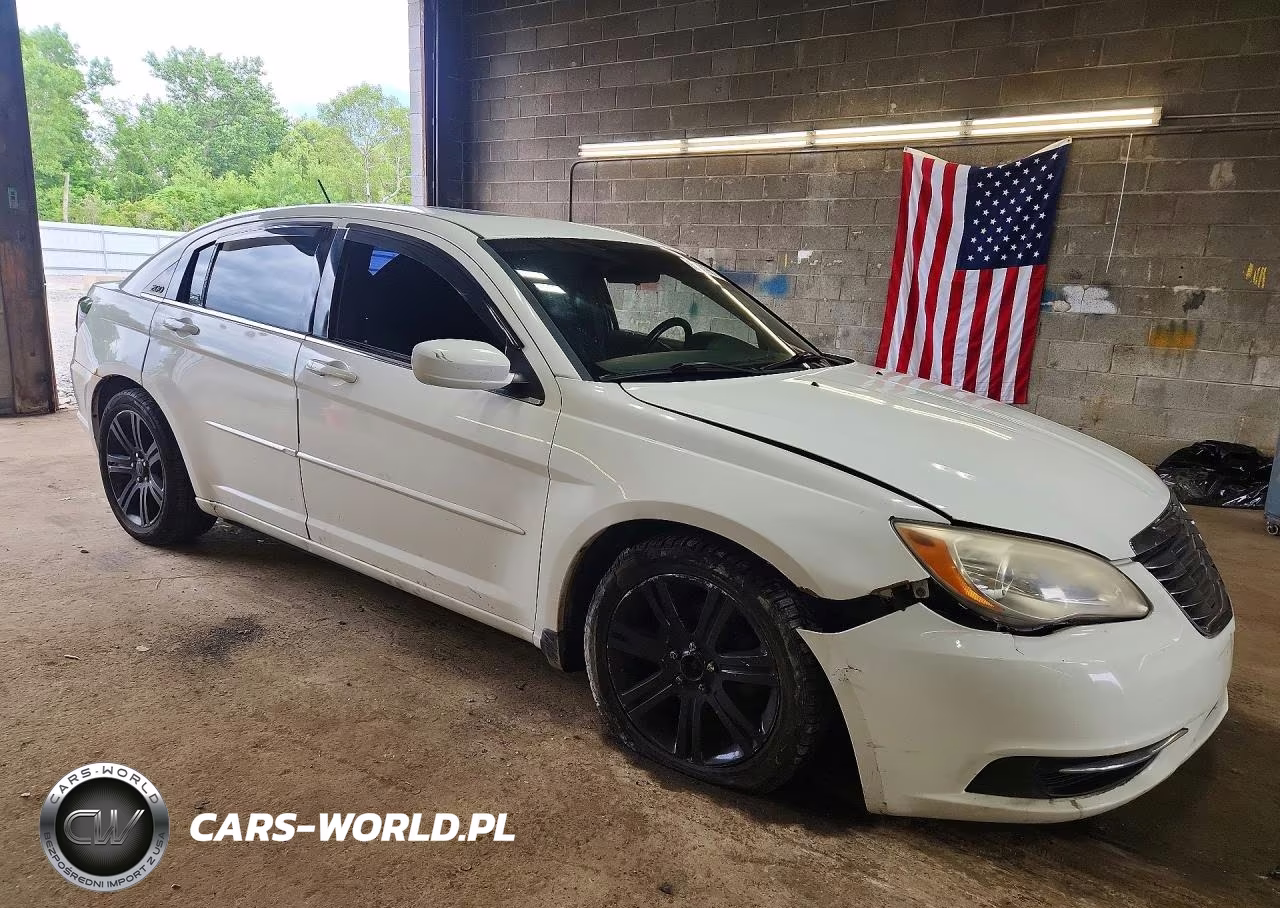 2012 Chrysler 200 Touring VIN:1C3CCBBG8CN234327 - 4