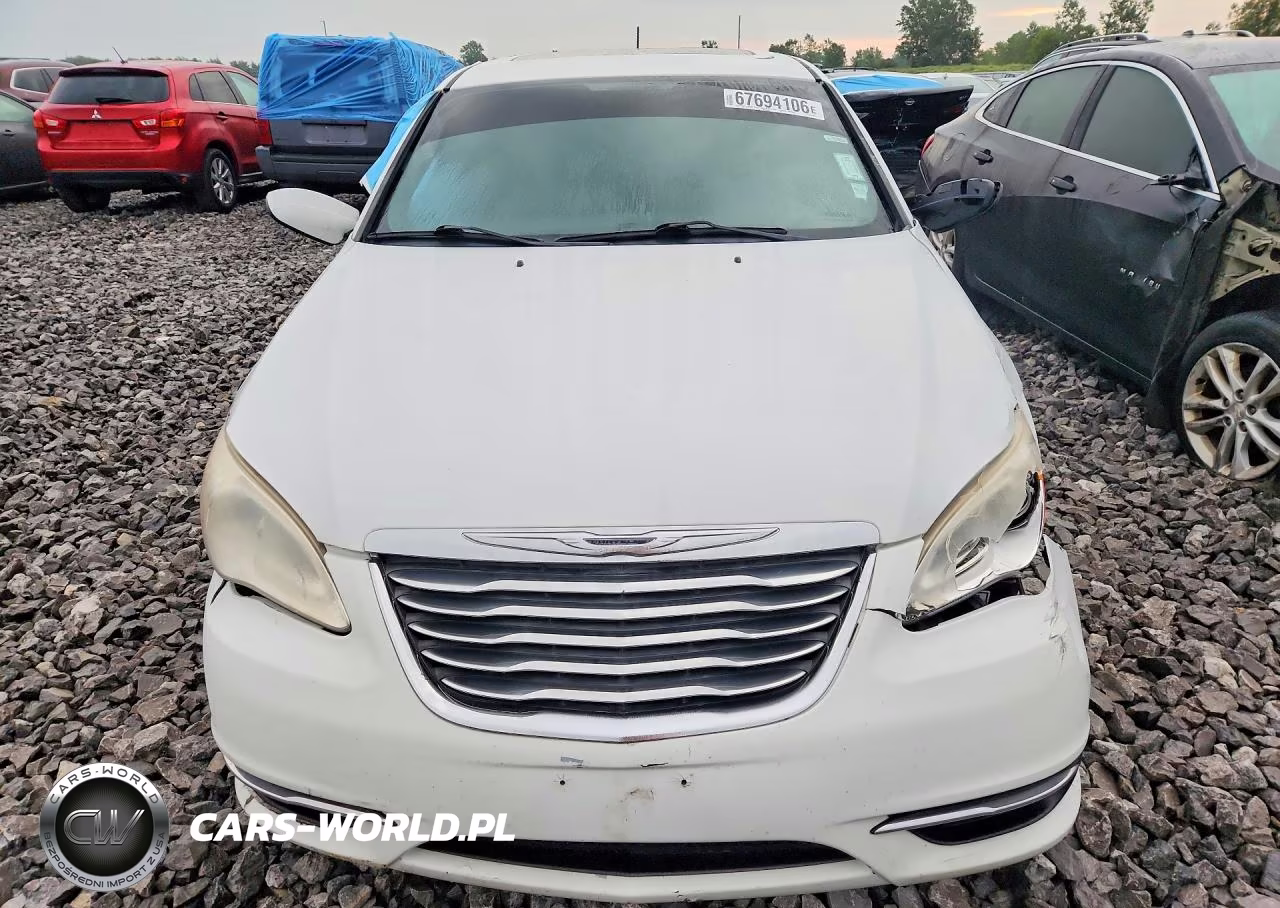 2012 Chrysler 200 Touring VIN:1C3CCBBG8CN234327 - 5