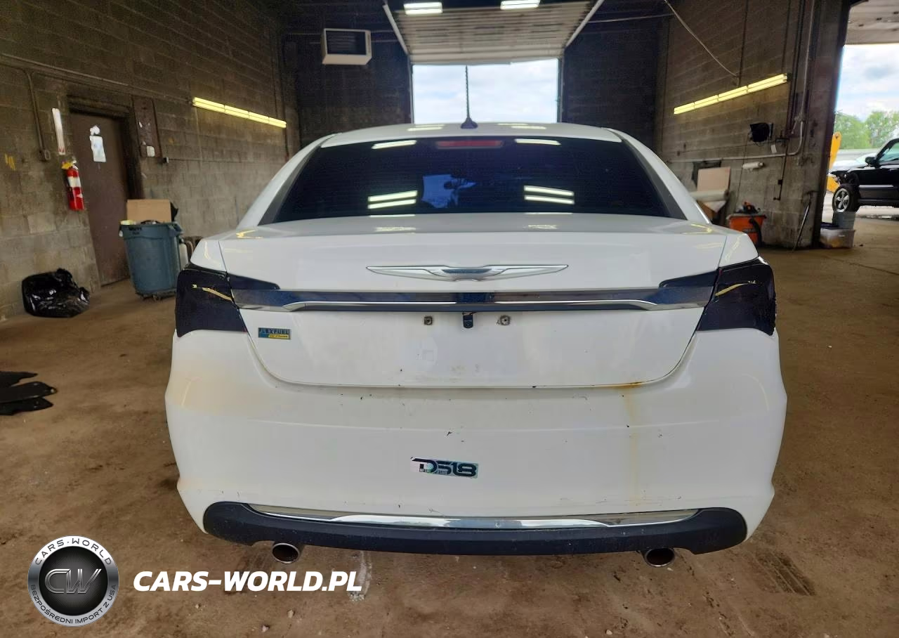 2012 Chrysler 200 Touring VIN:1C3CCBBG8CN234327 - 6