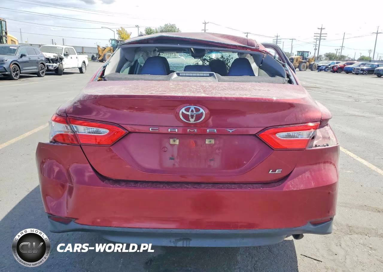 2018 Toyota Camry Le VIN:4T1B11HK0JU620676 - 6
